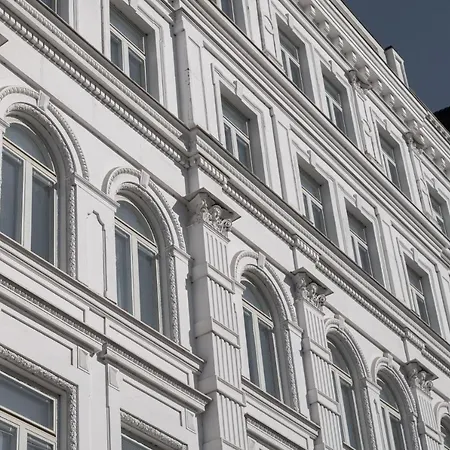 Elite Plaza Otel 4*