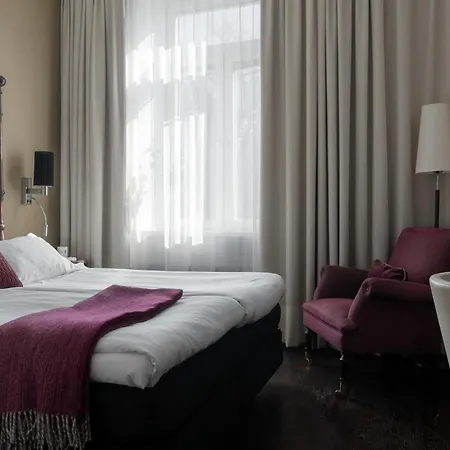 Hotel Elite Plaza 4*