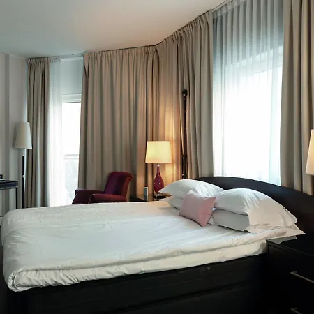 Hotel Elite Plaza 4*